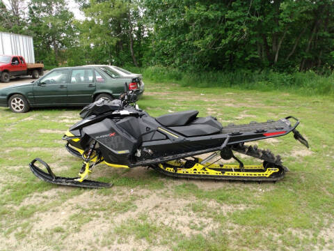 2017 Ski-Doo SUMMIT 850