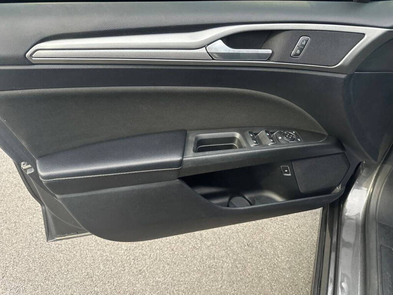 2019 Ford Fusion Hybrid SE