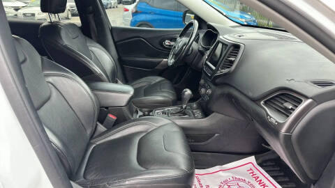 2021 Jeep Cherokee Latitude Lux