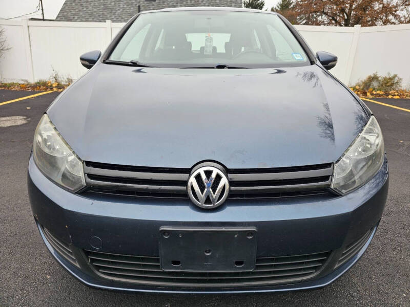 2010 Volkswagen Golf Base photo 16