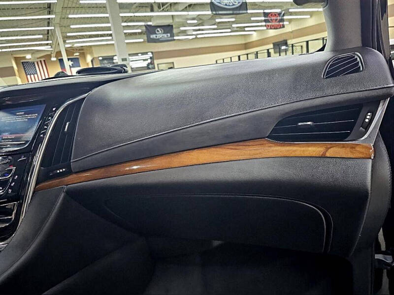 2017 Cadillac Escalade ESV Premium Luxury