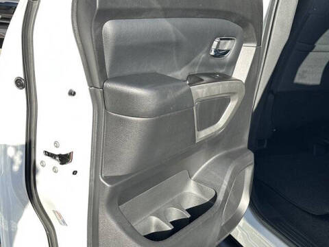 2024 Nissan Titan SV