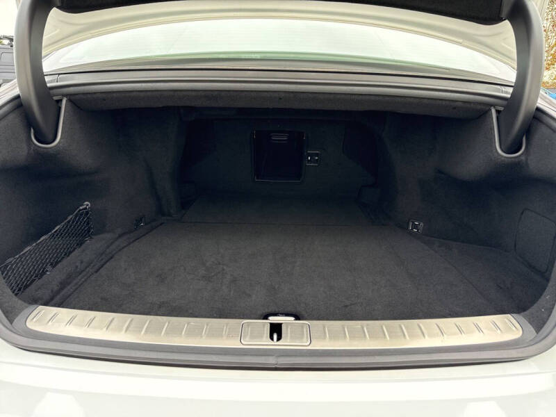 2025 Genesis G90 3.5T e-Supercharger