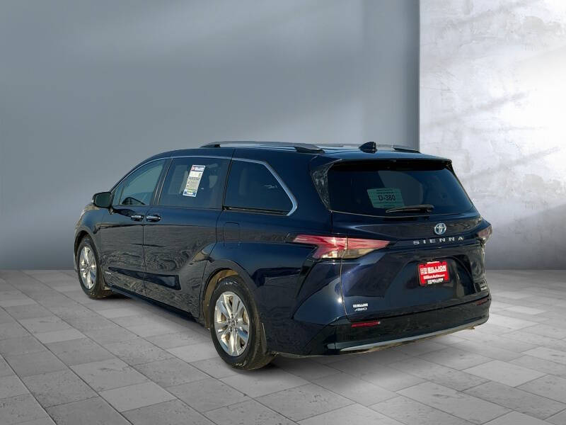 2021 Toyota Sienna Limited 7-Passenger