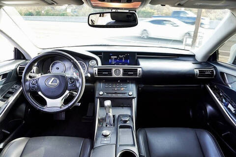 2016 Lexus IS 200t