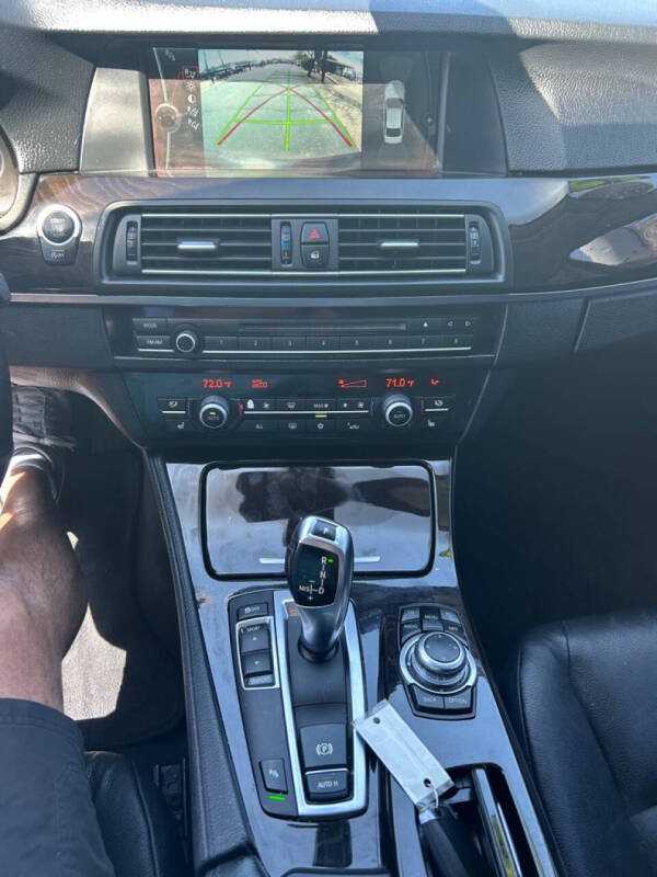 2012 BMW 5 Series 528i