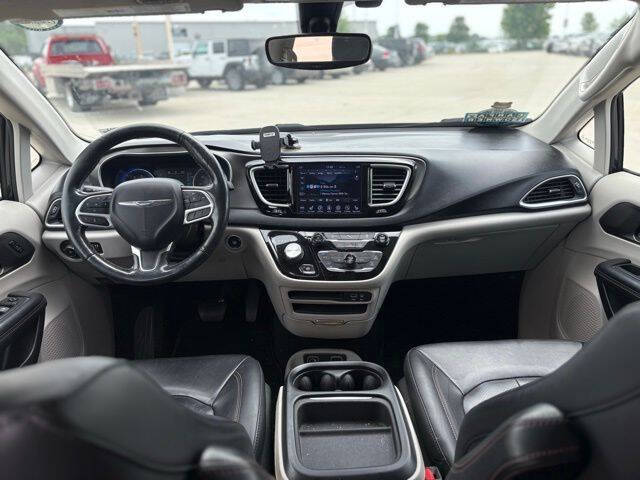 2020 Chrysler Pacifica Touring L