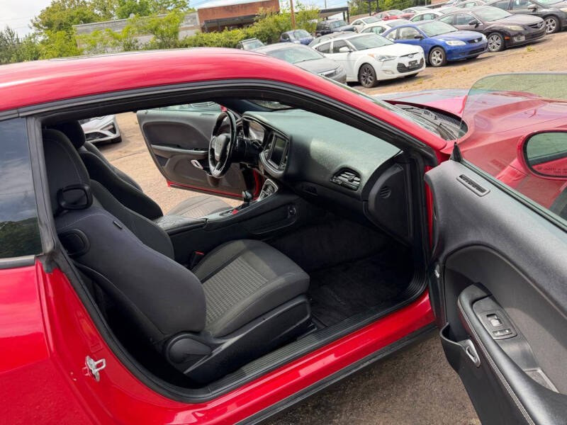 2016 Dodge Challenger SXT