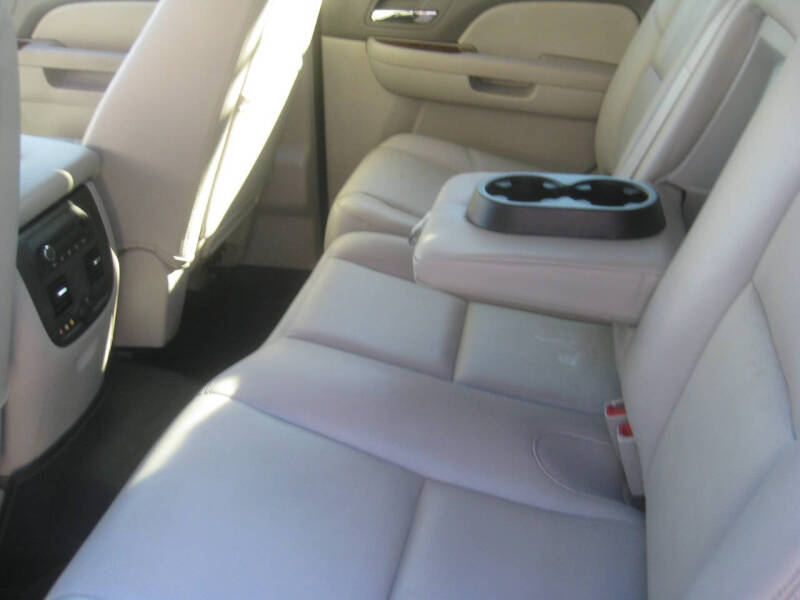 2013 Chevrolet Avalanche LTZ Black Diamond