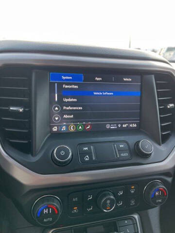2021 GMC Acadia AT4