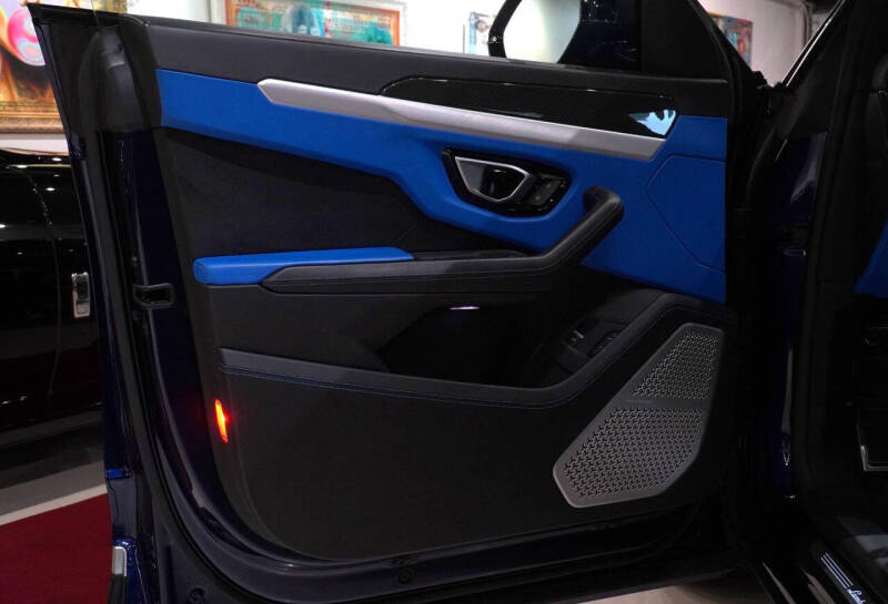2020 Lamborghini Urus