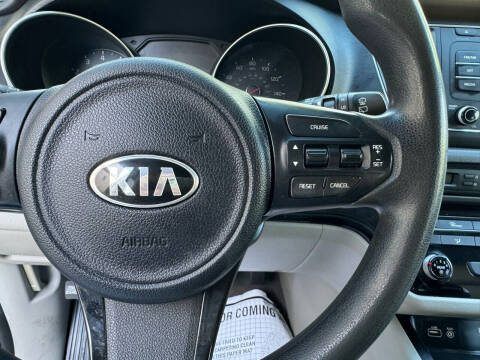 2015 Kia Sedona LX