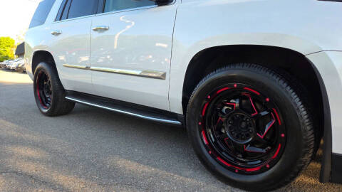 2017 Cadillac Escalade Luxury