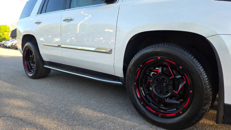 2017 Cadillac Escalade Luxury