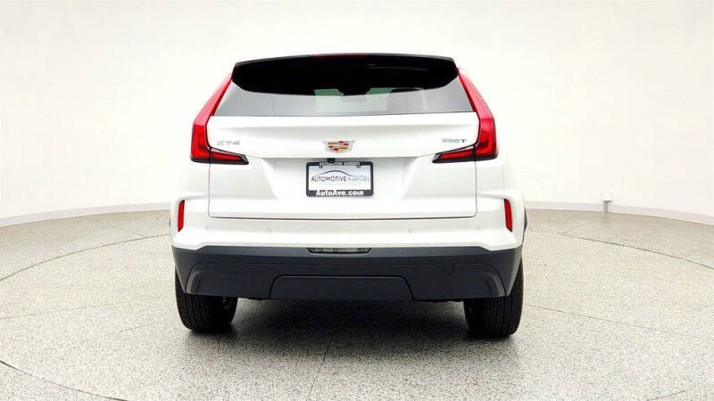 2024 Cadillac XT4 Luxury