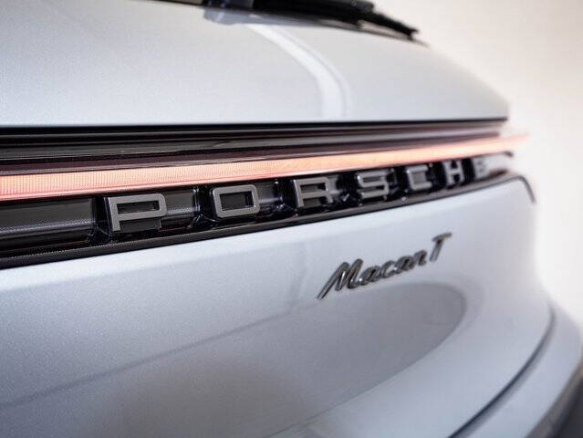 2026 Porsche Macan T