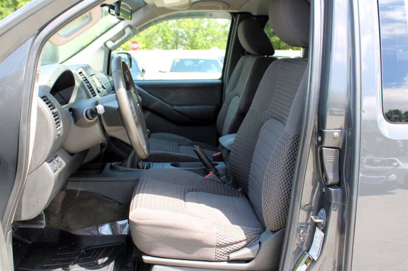 2013 Nissan Frontier SV V6