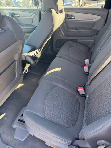 2017 Chevrolet Traverse LS