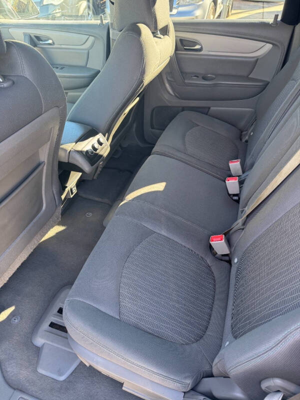 2017 Chevrolet Traverse LS