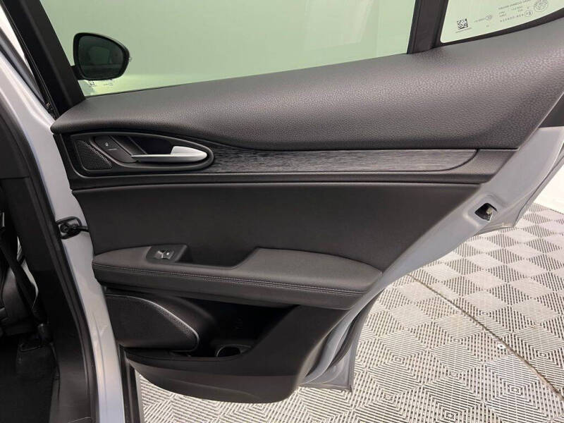 2022 Alfa Romeo Stelvio Sprint