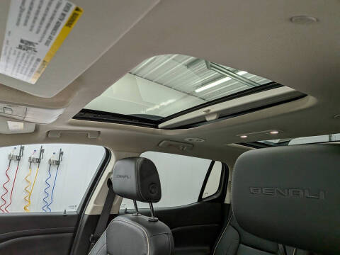 2022 GMC Acadia Denali