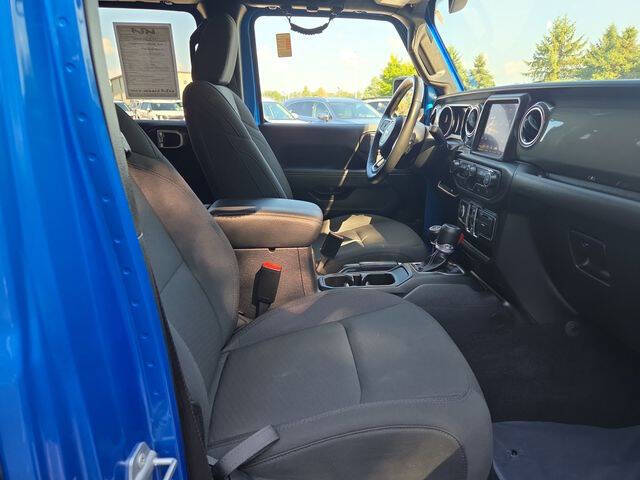 2022 Jeep Gladiator Overland