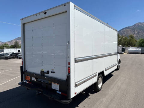 2022 GMC Savana 3500