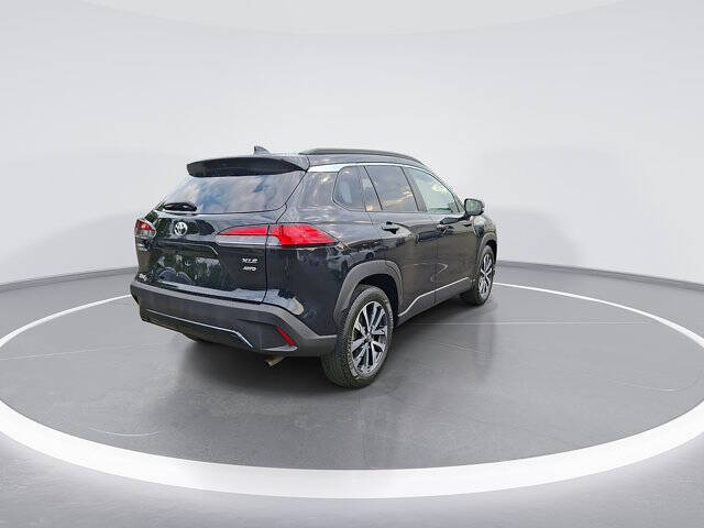 2025 Toyota Corolla Cross XLE