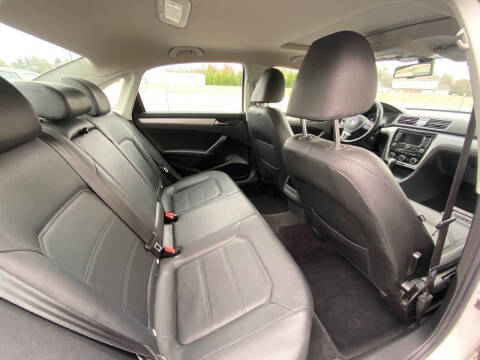 2012 Volkswagen Passat SE PZEV