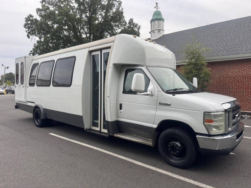 2013 Ford E-Series E-450 SD