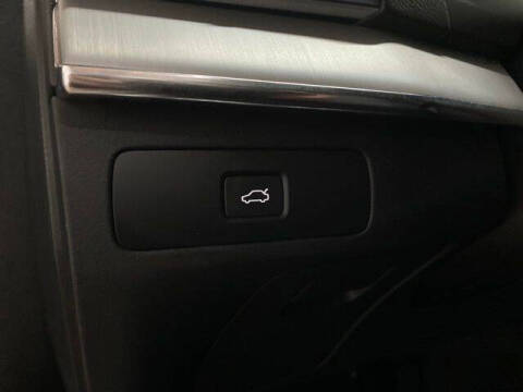 2025 Volvo XC90 B5 Core Bright Theme