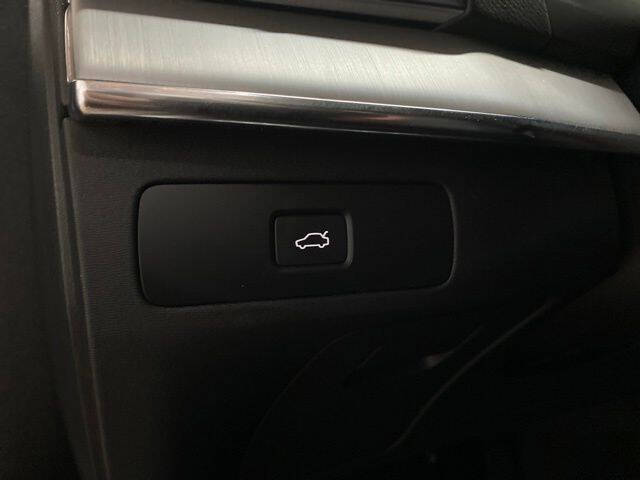 2025 Volvo XC90 B5 Core Bright Theme