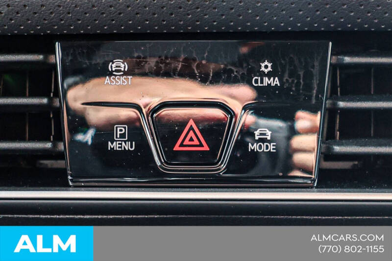 2025 Volkswagen Atlas SE