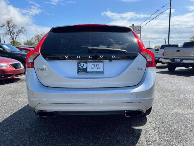 2015 Volvo V60 T5 Drive-E Platinum