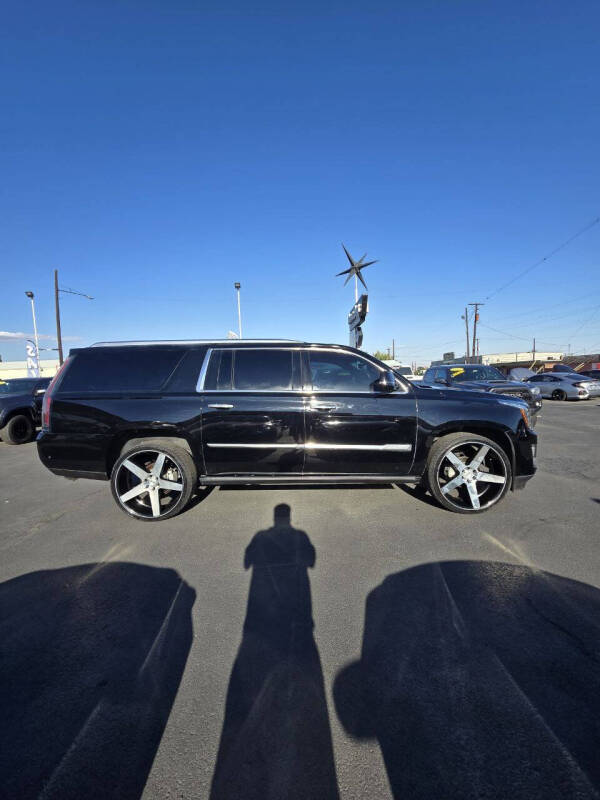 2017 Cadillac Escalade ESV Platinum