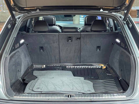 2019 Audi e-tron quattro Prestige