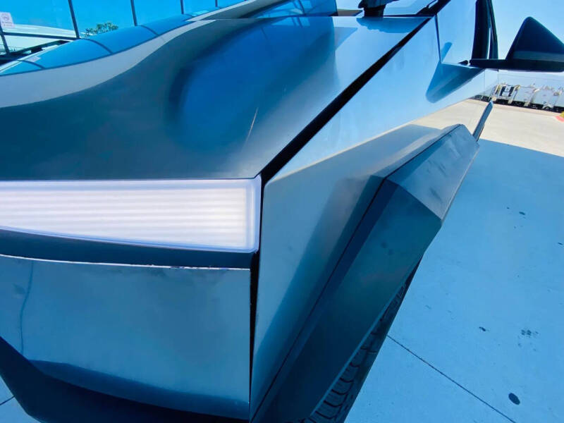2024 Tesla Cybertruck
