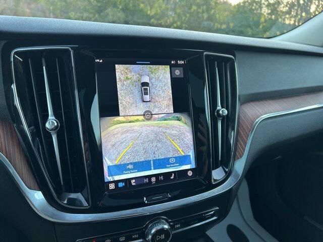 2024 Volvo V60 Cross Country B5 Plus