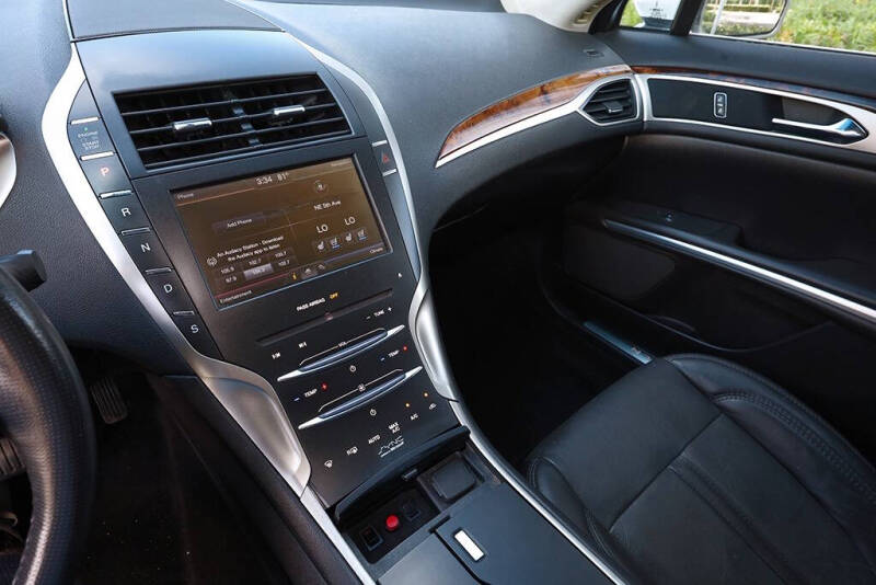 2014 Lincoln MKZ