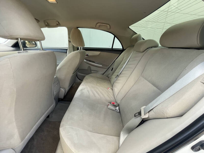 2012 Toyota Corolla LE