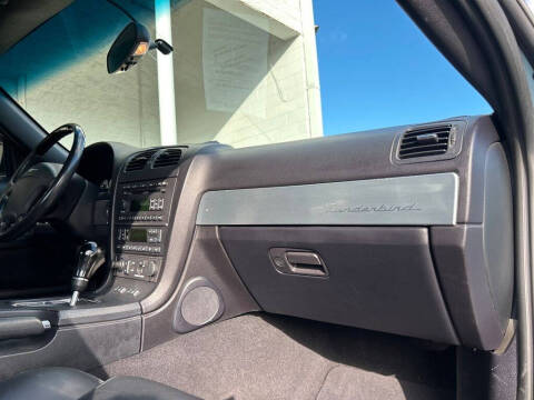 2003 Ford Thunderbird