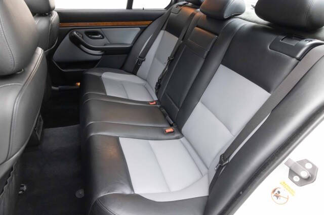 2001 BMW M5