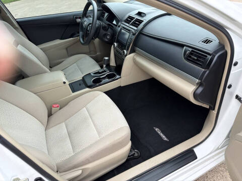 2014 Toyota Camry LE