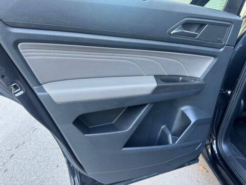 2022 Volkswagen Atlas Cross Sport V6 SEL Premium R-Line 4Motion