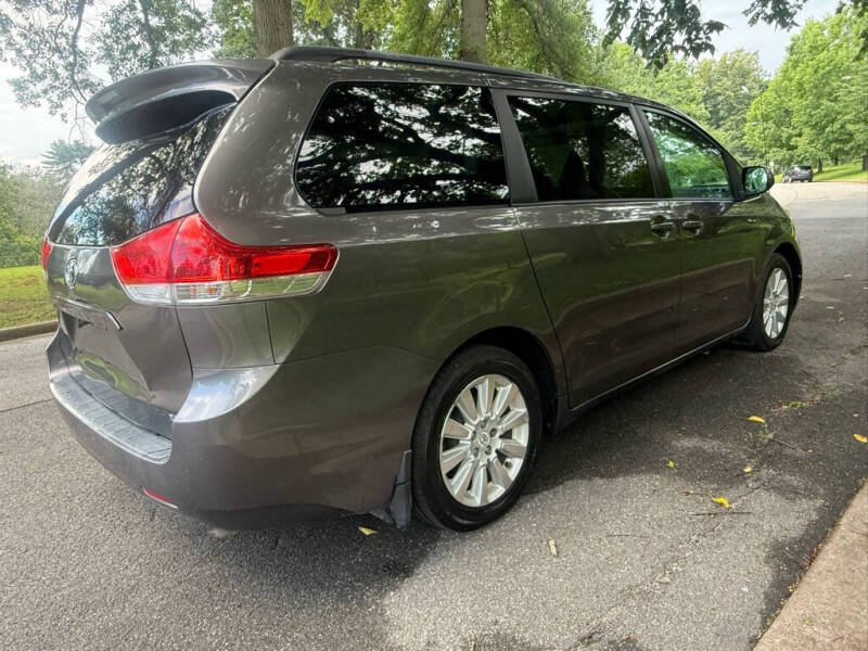 2012 Toyota Sienna XLE 7-Passenger