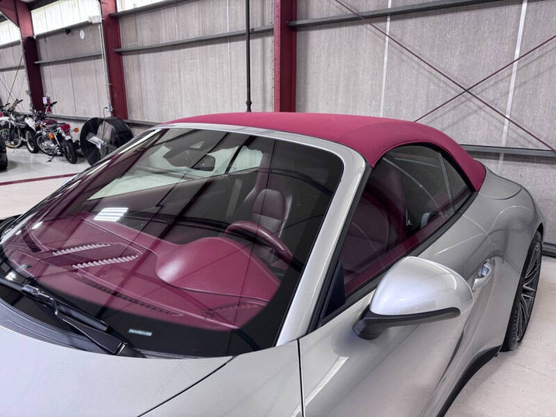 2018 Porsche 911 Carrera 4