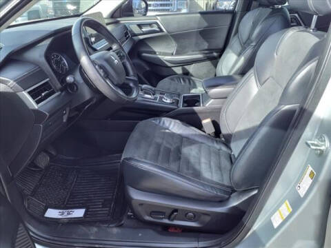 2022 Mitsubishi Outlander SE