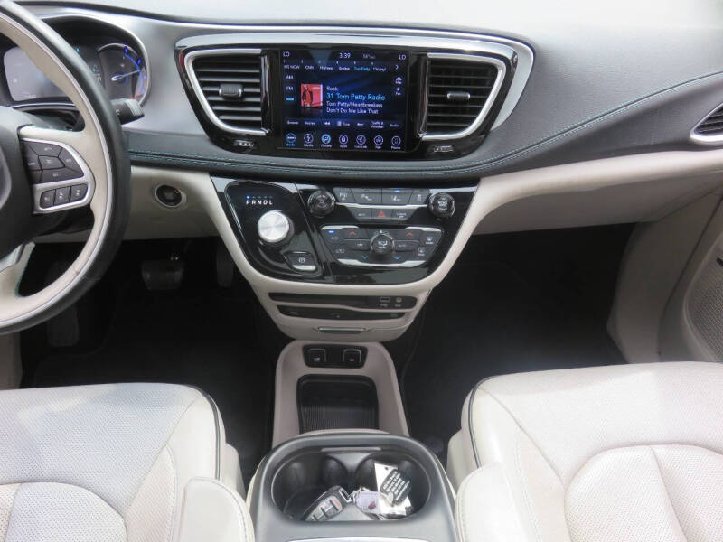 2018 Chrysler Pacifica Hybrid Limited