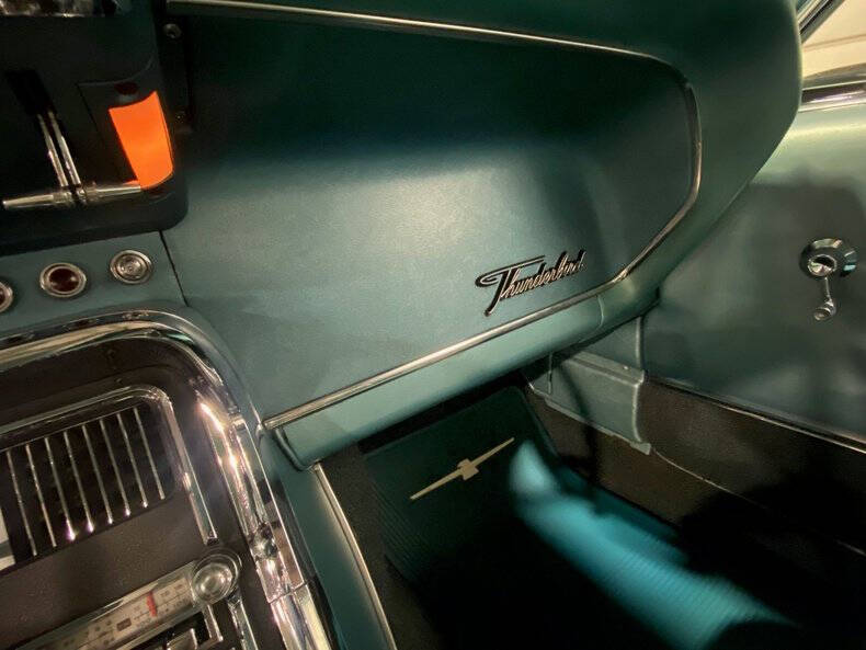 1966 Ford Thunderbird