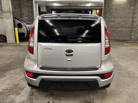 2012 Kia Soul +